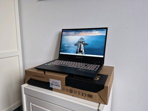 Gigabyte gaming laptop - gd,